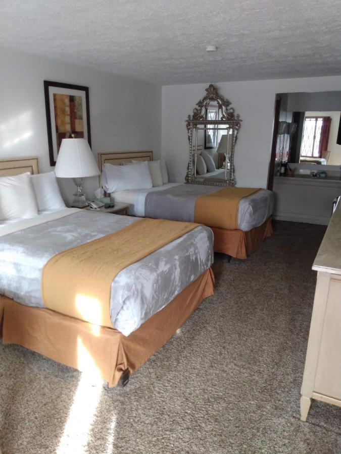 Deer Creek Motel Cambridge Exterior photo