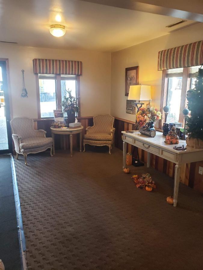 Deer Creek Motel Cambridge Exterior photo