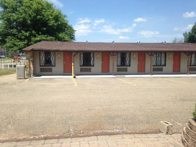 Deer Creek Motel Cambridge Exterior photo